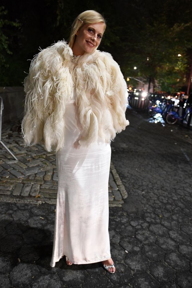 ポピーはラルフローレンの50周年ショーでボリューミーなドレス姿を披露