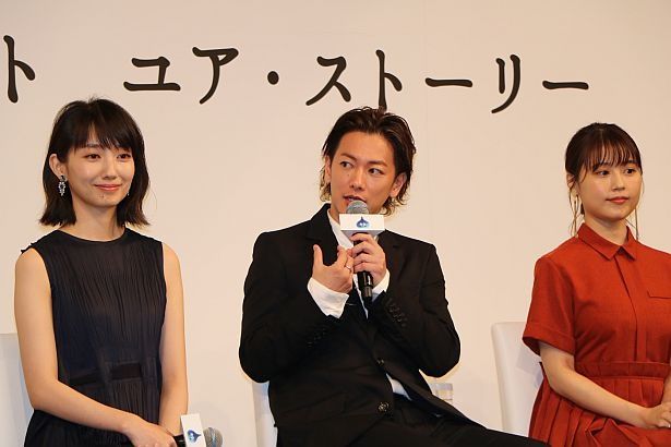 【写真を見る】ビアンカ役の有村にアドバイスしたというリュカ役の佐藤健、波瑠からのツッコミにタジタジ!?