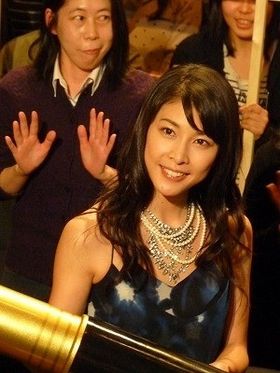 草なぎ剛と竹内結子が7年ぶりに共演 竹内が草なぎの猪肉の差し入れ話を語る 最新の映画ニュースならmovie Walker Press