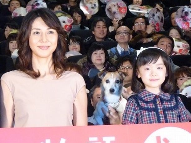大女優と小さな女優が同席！松嶋菜々子と芦田愛菜