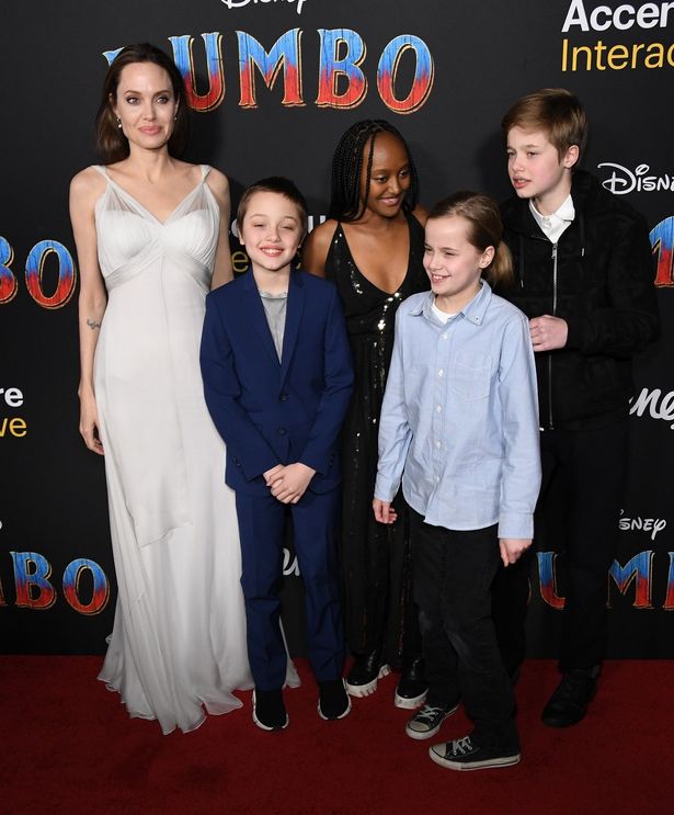 ディズニー映画『ダンボ』のプレミアには子どもたちと参加したアンジー