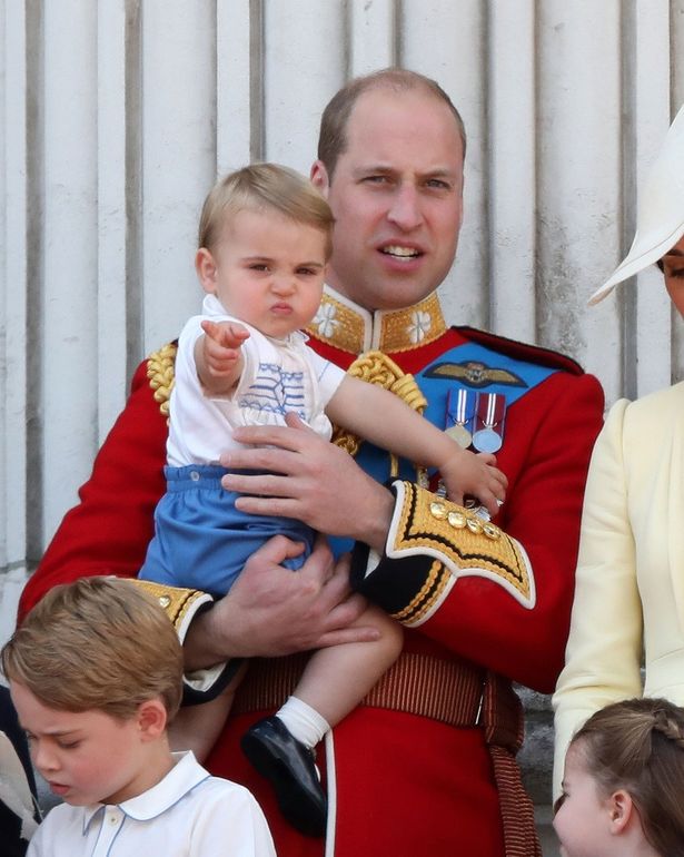 1歳になったルイ王子もメディアに見せる表情が個性的