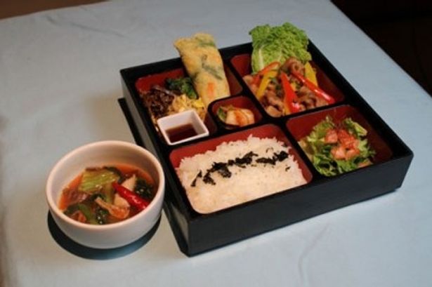 プルコギなどの人気韓国料理がセットになった「コリアンご膳」