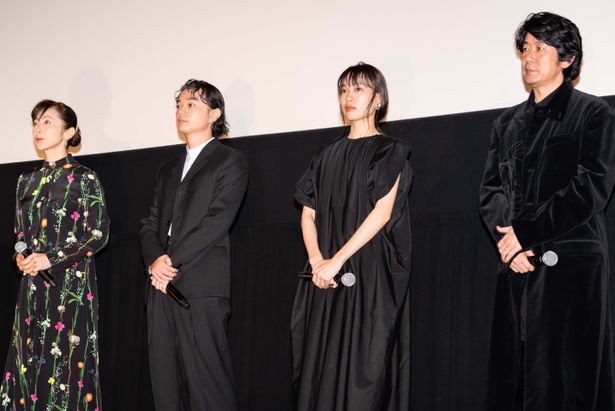 【写真を見る】日本映画界を代表する演技派俳優たちが“家族”になって集結！
