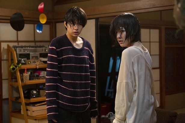 映画『“隠れビッチ”やってました。』は12月6日(金)より全国公開