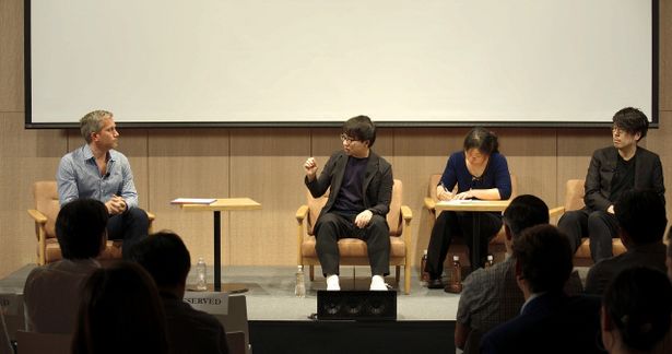 【写真を見る】新海誠監督と川村元気がイベントで対談！2人が考える日本のアニメ業界の未来とは？