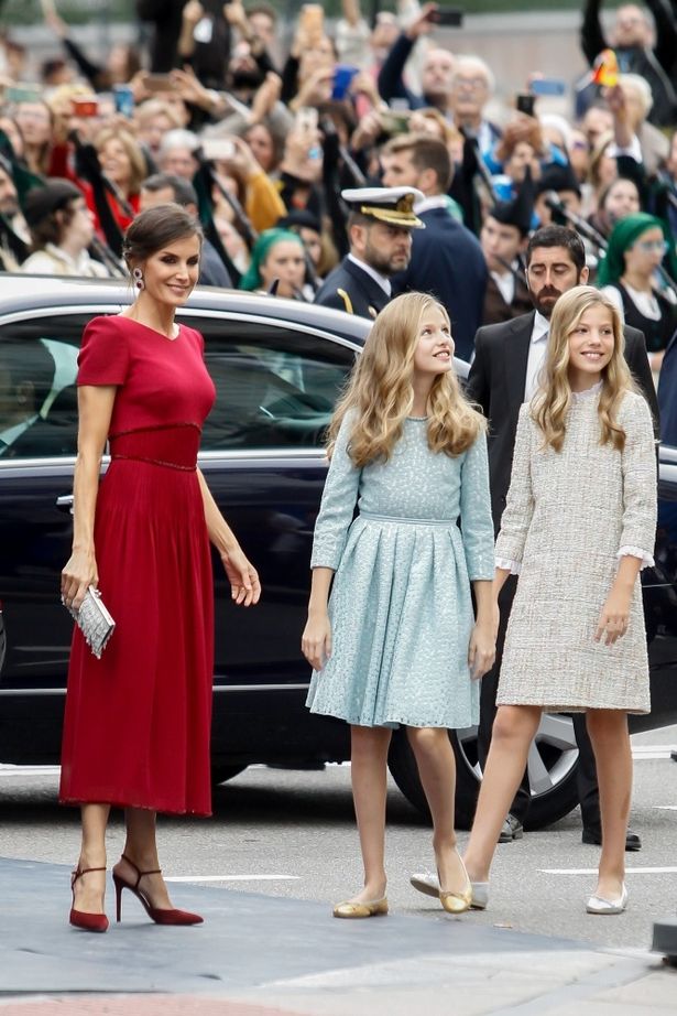 母レティシア王妃譲りでおしゃれ 未来のスペイン女王 真っ赤な装いが美しすぎる 最新の映画ニュースならmovie Walker Press