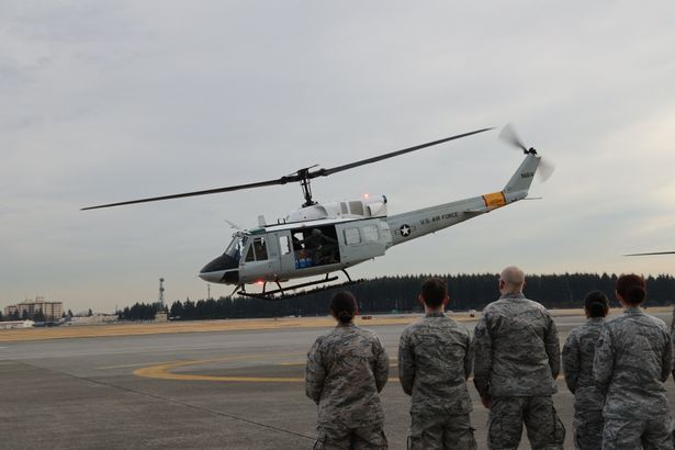 米軍が所有するヘリコプターのUH-1を実際に飛ばし撮影
