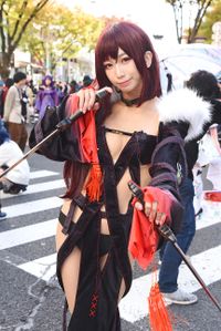 過激な美女レイヤーが歩行者天国に集結！「ホココス」で見つけたハイ