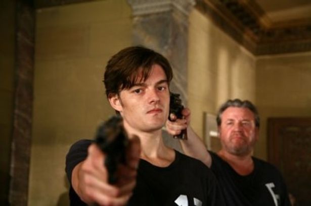 主役を演じるのは『コントロール』(07)のサム・ライリー