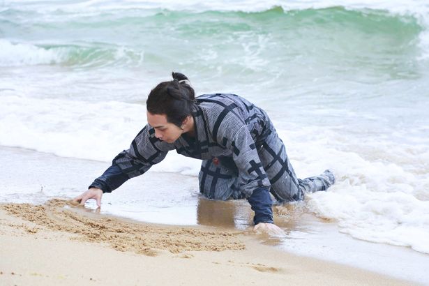 筆ひとつで激動の時代に挑んだ北斎