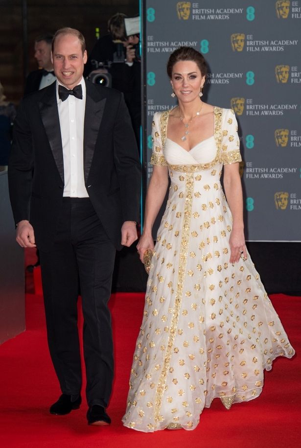 【写真を見る】英国アカデミー賞授賞式出席のウィリアム王子夫妻、ブラピの無神経スピーチに笑顔を曇らせた？