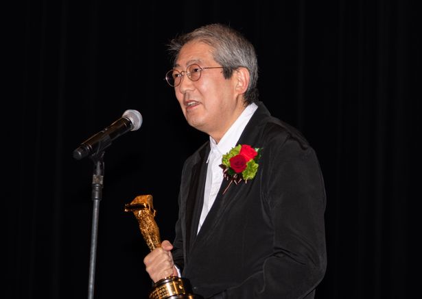 日本映画作品賞を受賞した『火口のふたり』の荒井晴彦監督「R18＋の裸の映画が1位でいいのでしょうか」