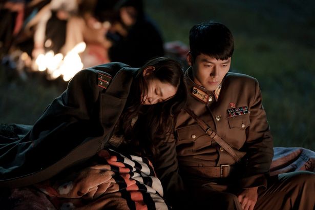 人気女優ソン・イェジンとイケメン俳優ヒョンビンが共演の「愛の不時着」
