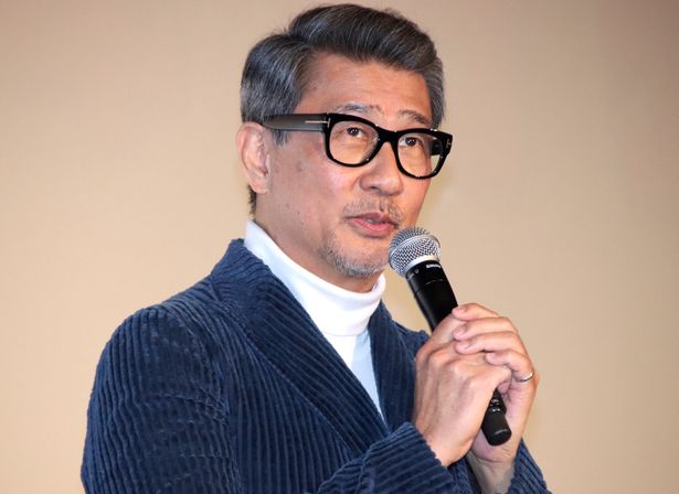 舞台挨拶に登壇した中井貴一