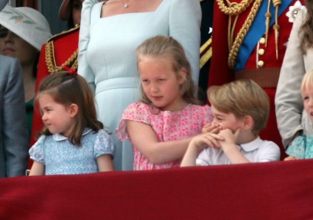 【写真を見る】エリザベス女王孫夫妻が離婚発表！ジョージ王子の仲良しいとこ、サバンナがメーガン妃のいるカナダへ？
