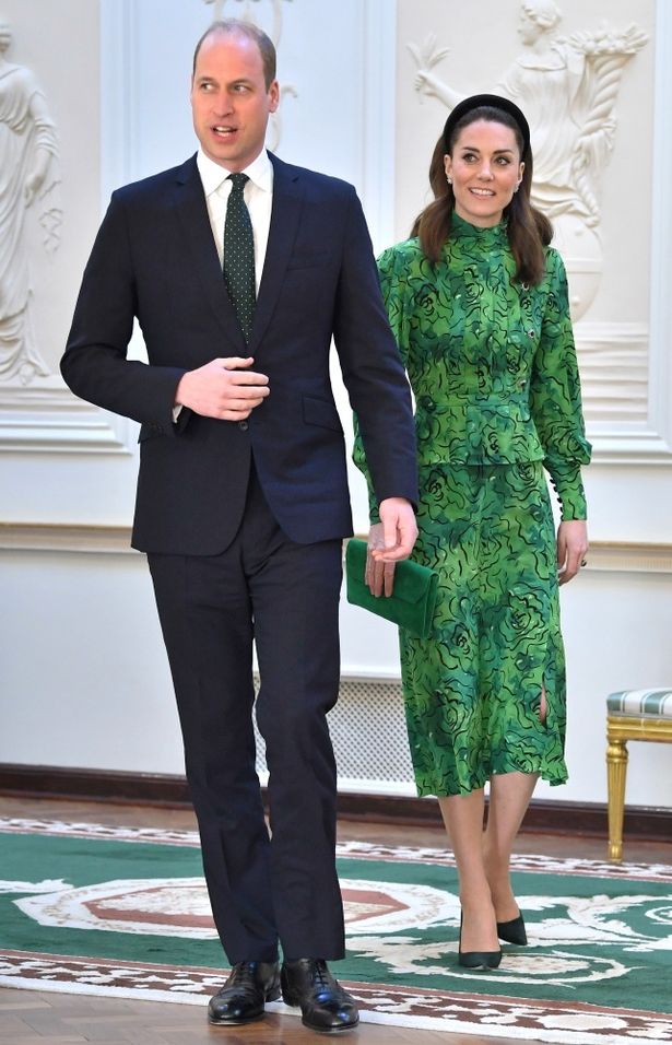 ウィリアム王子のネクタイもグリーンベースで、夫婦コーデもばっちりだ