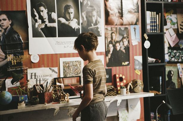 ルパート少年の部屋にはドノヴァンのポスターや写真がいっぱい