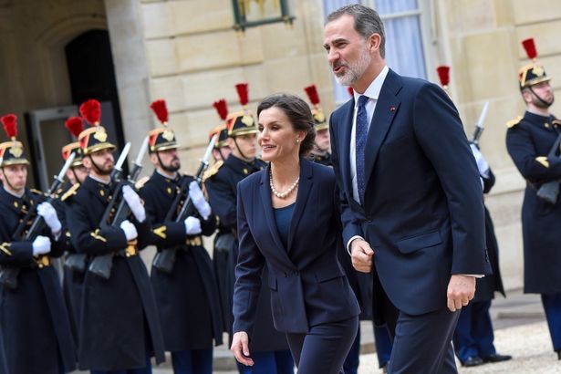 フランスのマクロン大統領夫妻を訪問したレティシア王妃夫妻