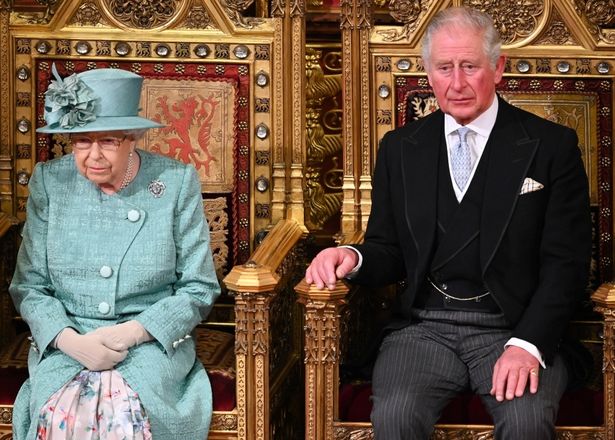 高齢者が多い英王室への感染拡大も心配される