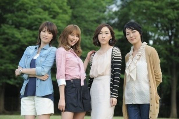 『ガール』に出演することが決まった、左から、吉瀬美智子、香里奈、麻生久美子、板谷由夏