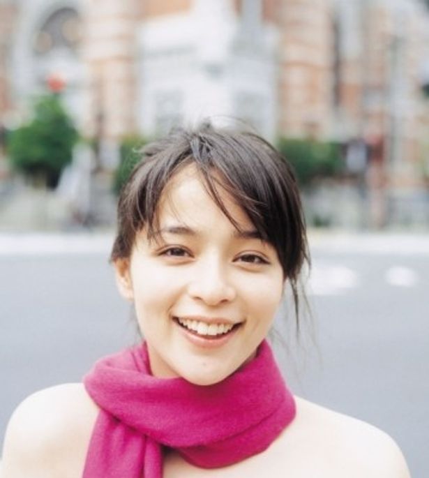 由紀子(香里奈)と対立する取引先の女性社員・安西博子役に加藤ローサ