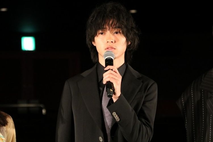 山崎賢人、松岡茉優らが『劇場』で無観客イベント、ポン・ジュノ監督から激賞コメントも