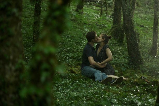 迷い込んだ森で愛欲に溺れる 大人向け 白雪姫 は官能的で恐ろしい 最新の映画ニュースならmovie Walker Press