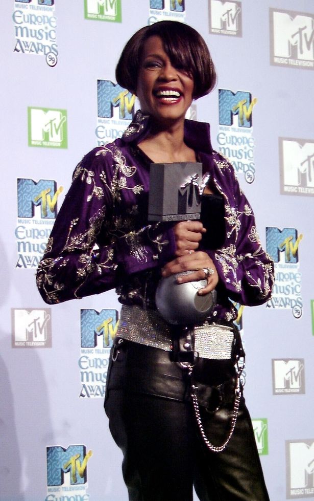数々の賞を総なめにし最も成功した女性歌手、ホイットニー・ヒューストン