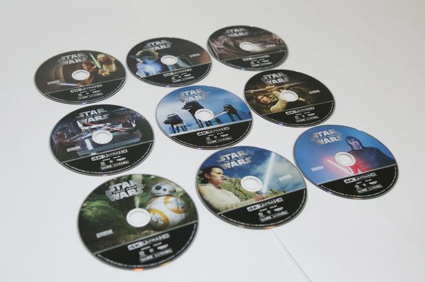 4K UHD Blu-rayの本編ディスクには、各作品の象徴的なビジュアルがあしらわれている