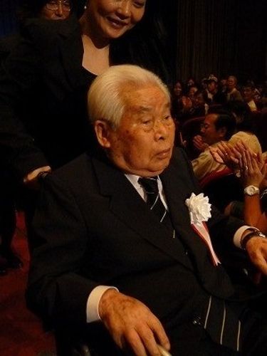 99歳の新藤兼人監督『一枚のハガキ』を天皇陛下が御高覧