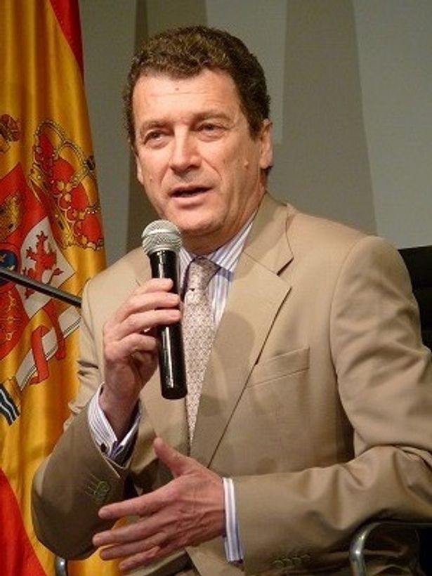 スペイン大使のミゲル・アンヘル・ナバーロ・ポルテラ閣下