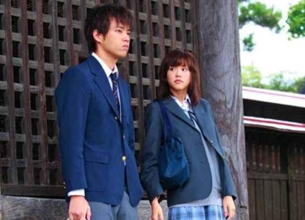 桐谷が演じるのは高校生の歌人・嘉瀬志摩役で、ほのかな恋心を寄せる幼なじみの航大と旅に出る