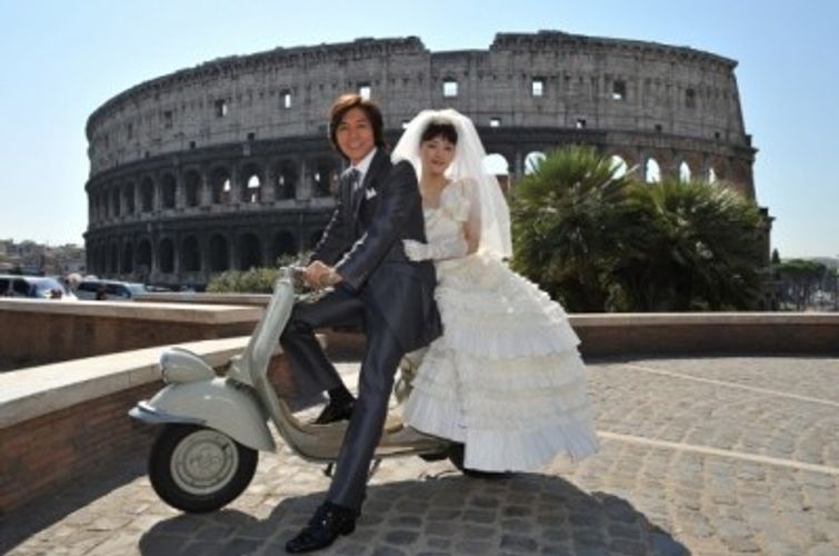 『ホタルノヒカリ』新婚旅行でローマへ！綾瀬はるか、初海外映画ロケ＆ウエディングドレス姿披露
