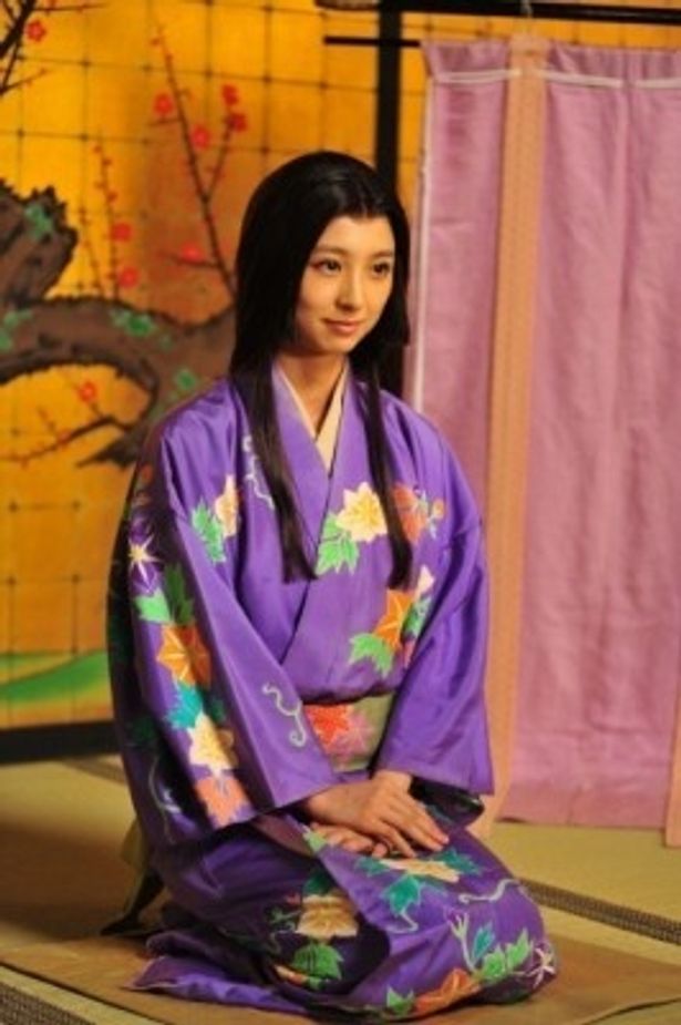 【写真をもっと見る】豊臣秀吉の妻・寧々を演じるAKB48の篠田麻里子