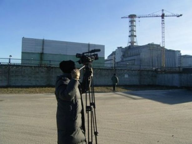 監督自らチェルノブイリ原子力発電所を訪れた