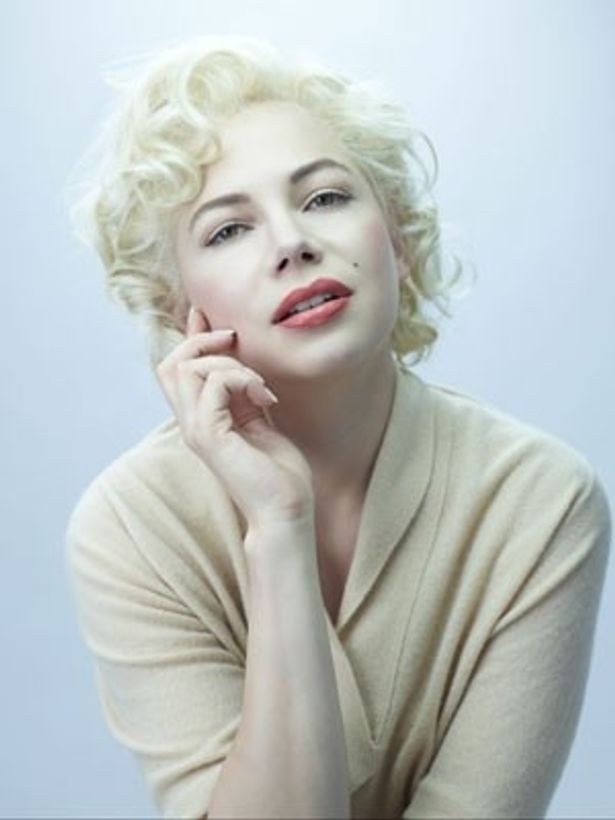 【写真】『My Week with Marilyn』で金髪にトレードマークのほくろをつけてマリリンを演じきったミシェル・ウィリアムズ