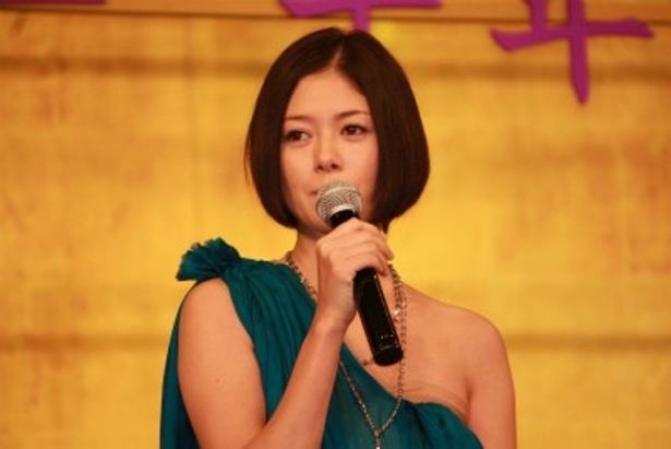 源氏の母・桐壺と義理の母・藤壺の二役を演じる真木よう子