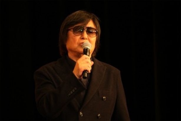 メガホンをとった鶴橋康夫監督