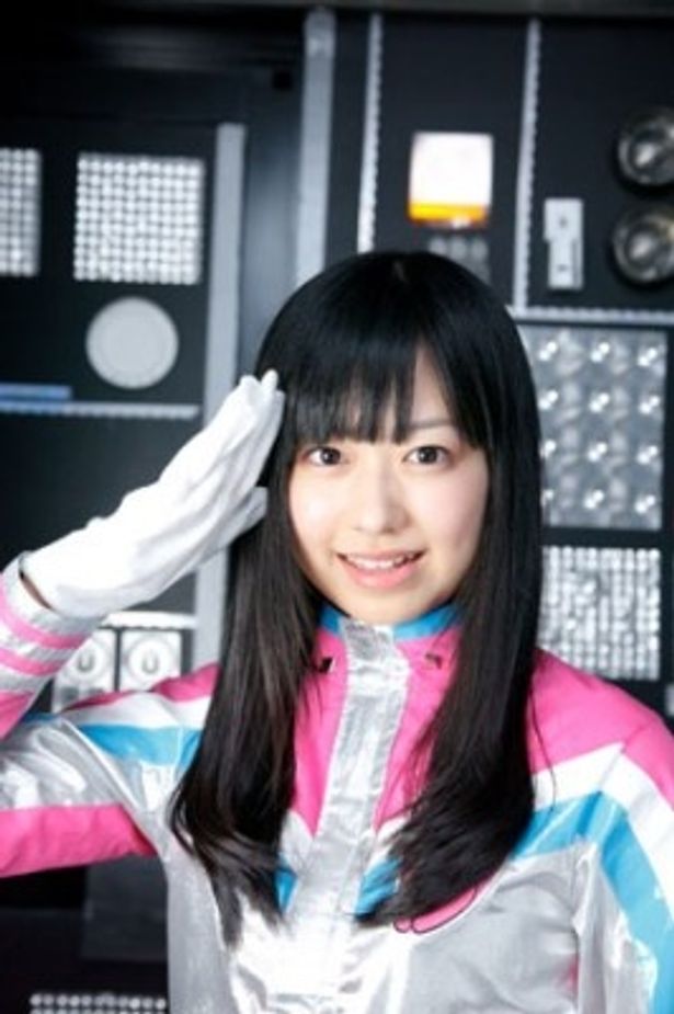金城六樹隊員役は、「ひとりでできるもん!」の3代目まいちゃんであり、元てれび戦士でもある伊倉愛美