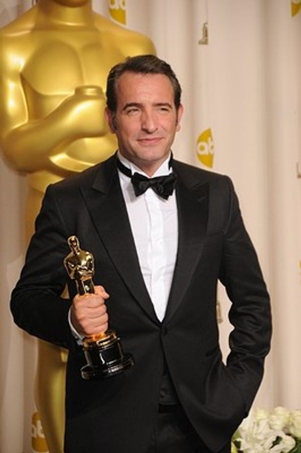 【写真】第84回アカデミー賞で、フランス人初の主演男優賞を受賞したジャン・デュジャルダン