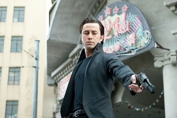 SF映画『Looper』ではジョセフ・ゴードン＝レヴィットと共演