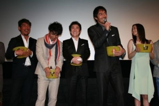 初日舞台挨拶では、阿部寛ではなく北村一輝が日本一濃い俳優に選ばれた