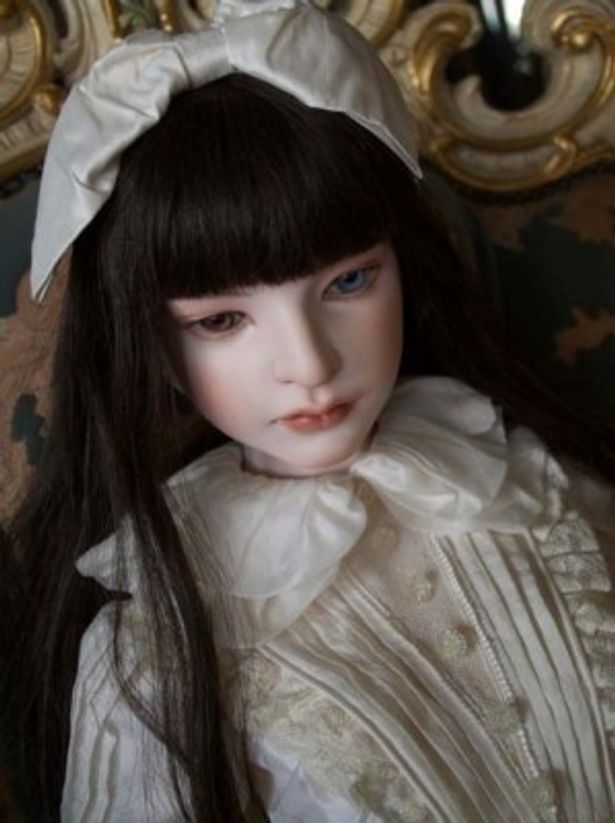 Bunkamuraギャラリーでは「『Another』へのオマージュ 眼球と少女たち」が8月15日(水)から開催。恋月姫の人形も生で見られる