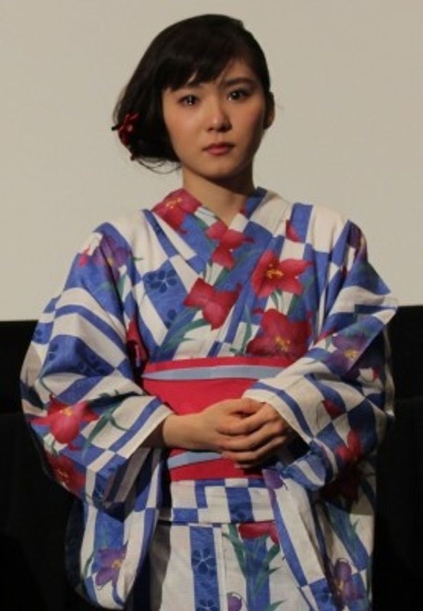 宏樹の彼女である沙奈役を演じた松岡茉優も涙、涙！