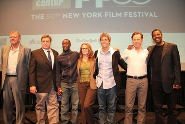 第50回ニューヨーク映画祭のクロージングを飾った『フライト』のキャストたち