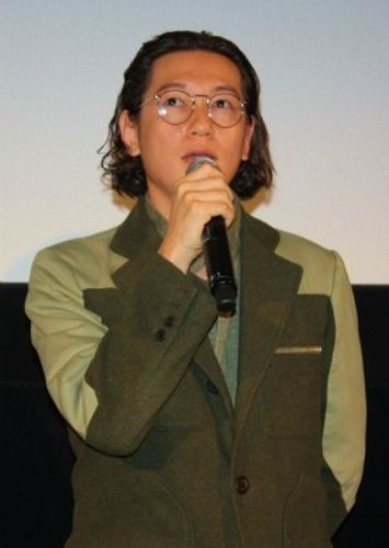 若松孝二監督の追悼上映に井浦新たちが登壇、「若松監督は怒りを力にして映画を作った」