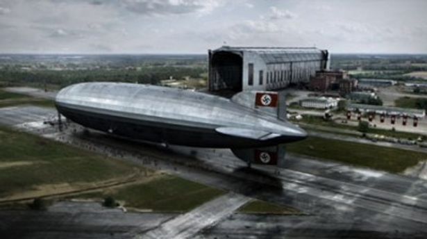 【写真を見る】全長245mの巨大な飛行船は可能性を秘めた乗り物だった