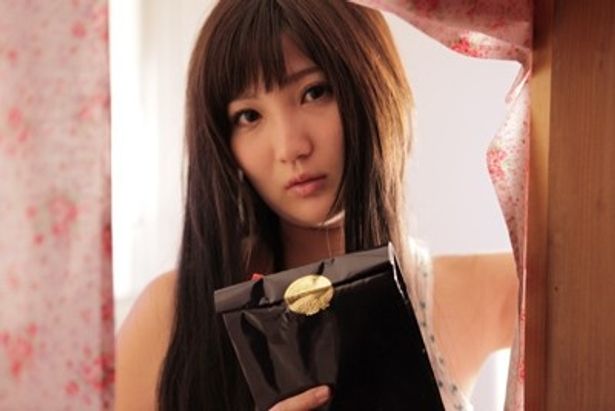 【写真を見る】黎明期のAKB48を支えた駒谷仁美が痴女役を熱演！