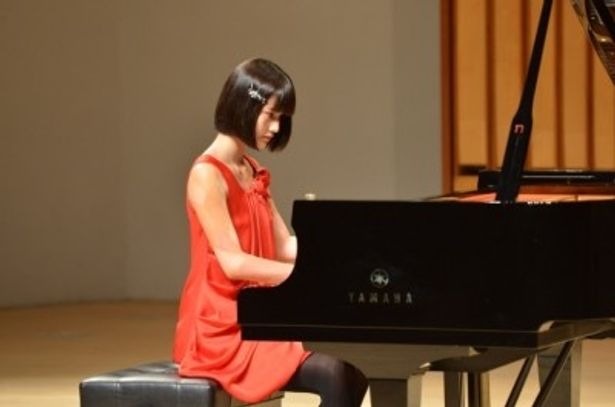 香月遥(橋本愛)がコンクールで弾く「月の光」のピアノ演奏はほぼノーカットだ